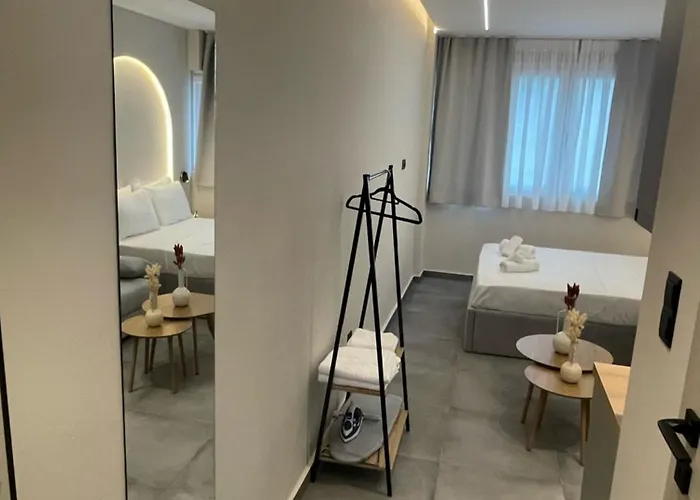 Ladadika Urban Suites